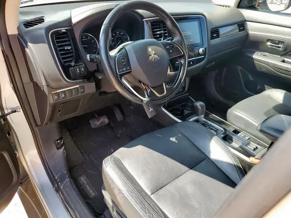 JA4AD3A36LZ034795 2020 MITSUBISHI OUTLANDER - Image 8