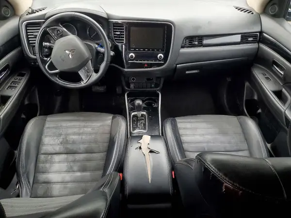 JA4AD3A36LZ048597 2020 MITSUBISHI OUTLANDER - Image 8