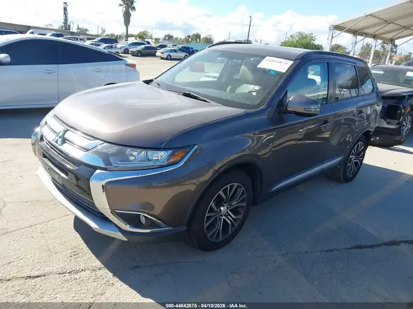 JA4AD3A37GZ000872 2016 MITSUBISHI OUTLANDER - Image 2