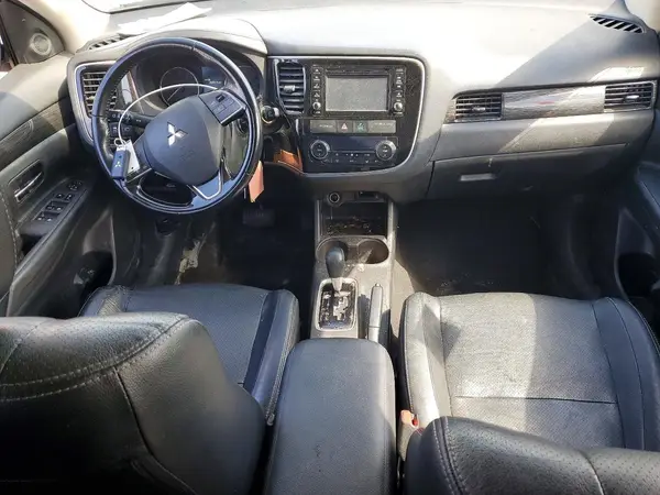 JA4AD3A37GZ002167 2016 MITSUBISHI OUTLANDER - Image 8