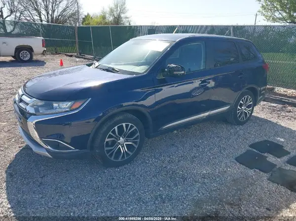 JA4AD3A37GZ003674 2016 MITSUBISHI OUTLANDER - Image 2