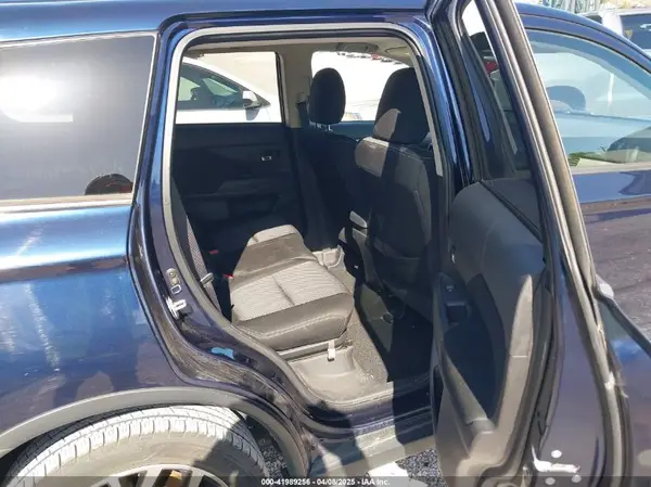 JA4AD3A37GZ003674 2016 MITSUBISHI OUTLANDER - Image 8