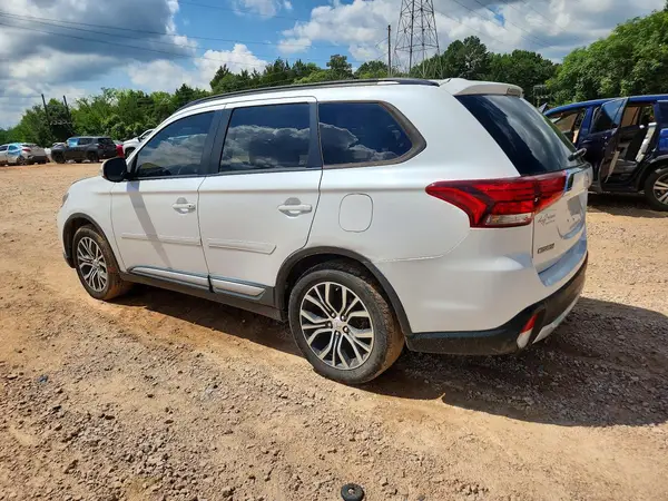 JA4AD3A37GZ004257 2016 MITSUBISHI OUTLANDER - Image 2