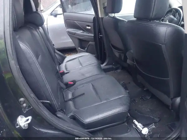 JA4AD3A37GZ005909 2016 MITSUBISHI OUTLANDER - Image 8