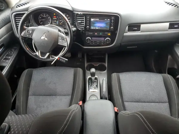 JA4AD3A37GZ006302 2016 MITSUBISHI OUTLANDER - Image 8