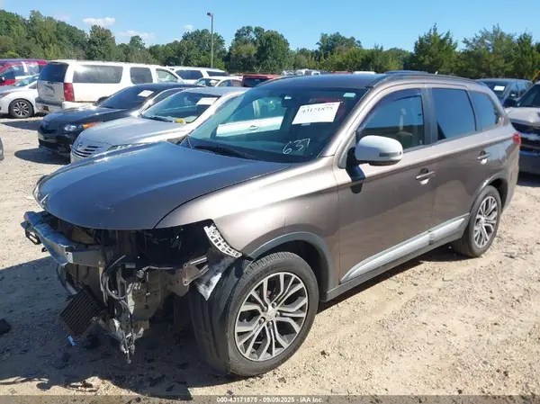JA4AD3A37GZ007160 2016 MITSUBISHI OUTLANDER - Image 2