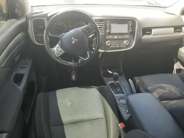 JA4AD3A37GZ014528 2016 MITSUBISHI OUTLANDER - Image 8