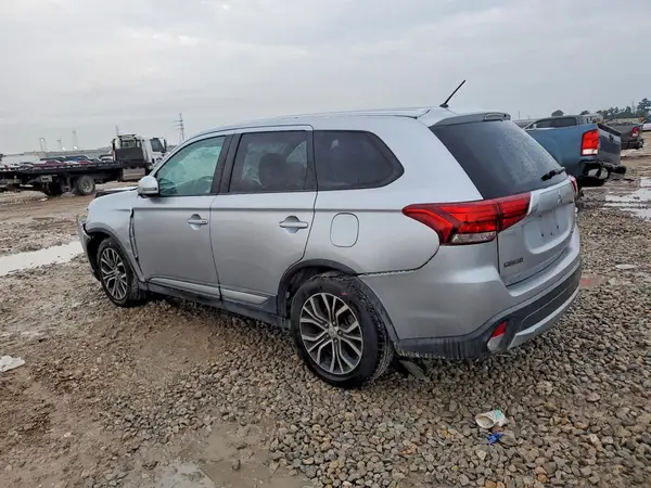 JA4AD3A37GZ016912 2016 MITSUBISHI OUTLANDER - Image 2