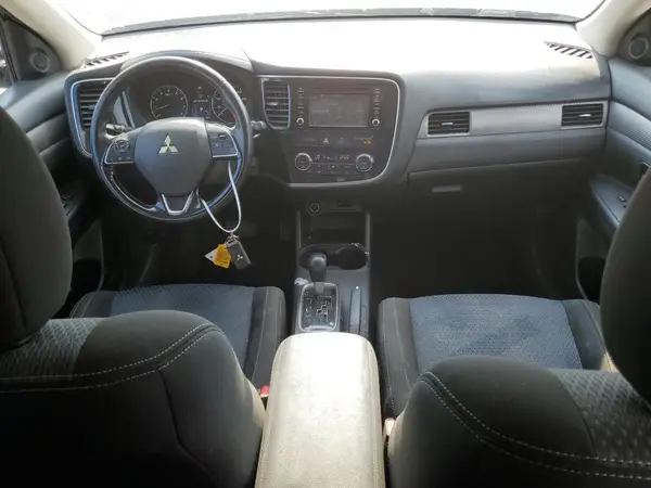 JA4AD3A37GZ020328 2016 MITSUBISHI OUTLANDER - Image 8
