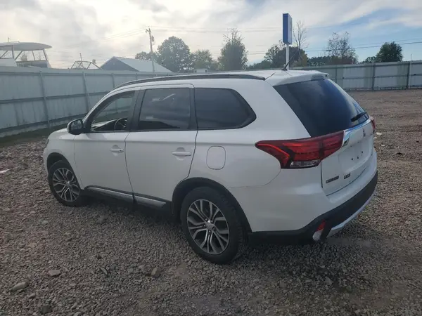 JA4AD3A37GZ024993 2016 MITSUBISHI OUTLANDER - Image 2