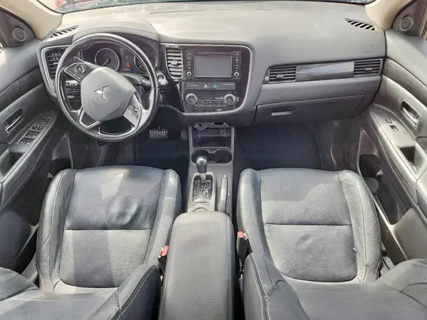 JA4AD3A37GZ035914 2016 MITSUBISHI OUTLANDER - Image 8
