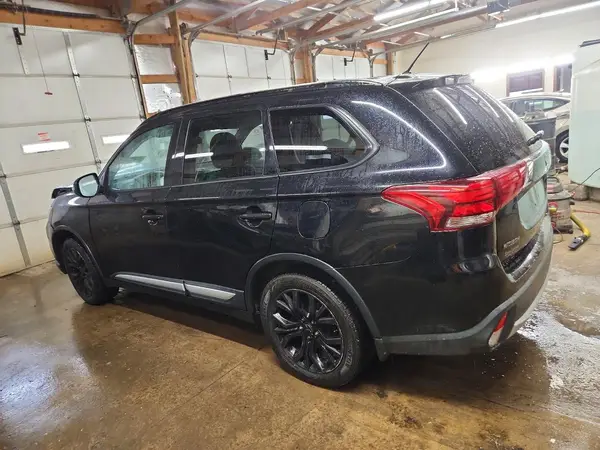 JA4AD3A37GZ036044 2016 MITSUBISHI OUTLANDER - Image 2