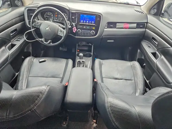 JA4AD3A37GZ037565 2016 MITSUBISHI OUTLANDER - Image 8