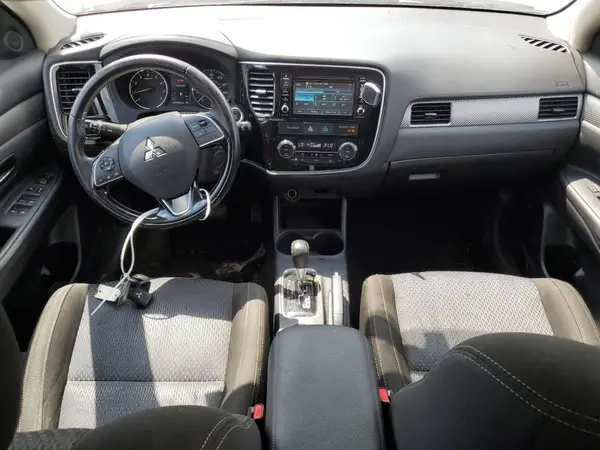 JA4AD3A37GZ043172 2016 MITSUBISHI OUTLANDER - Image 8