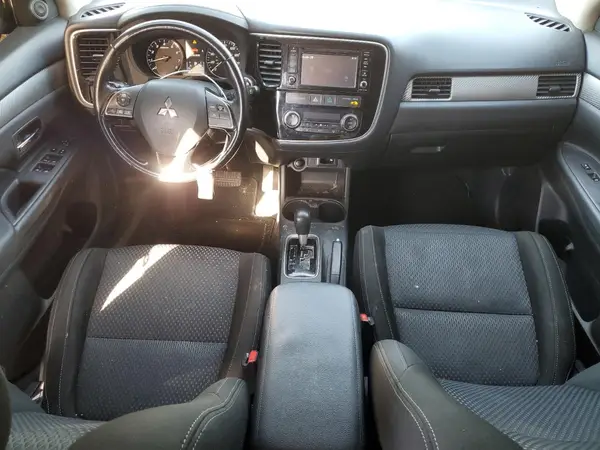 JA4AD3A37GZ057170 2016 MITSUBISHI OUTLANDER - Image 8