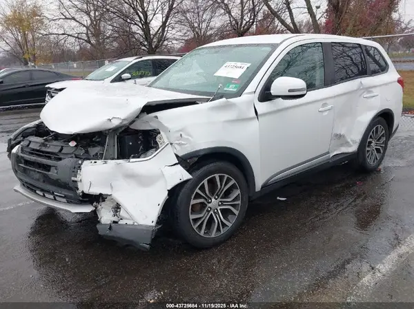 JA4AD3A37GZ062689 2016 MITSUBISHI OUTLANDER - Image 2