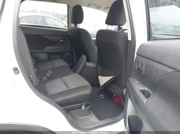 JA4AD3A37GZ062689 2016 MITSUBISHI OUTLANDER - Image 8
