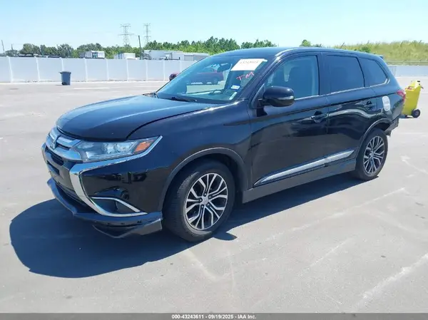 JA4AD3A37GZ065270 2016 MITSUBISHI OUTLANDER - Image 2