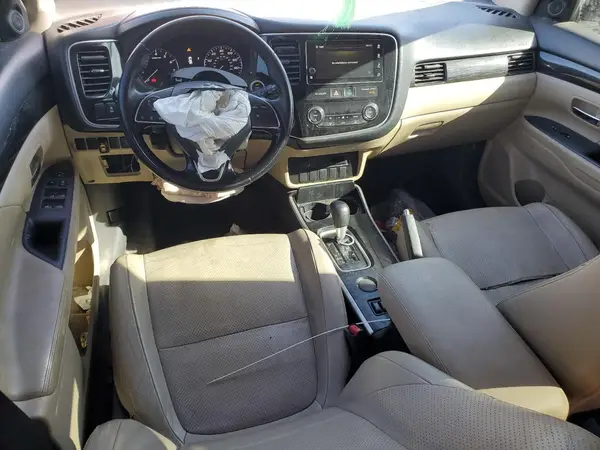 JA4AD3A37HZ010948 2017 MITSUBISHI OUTLANDER - Image 8