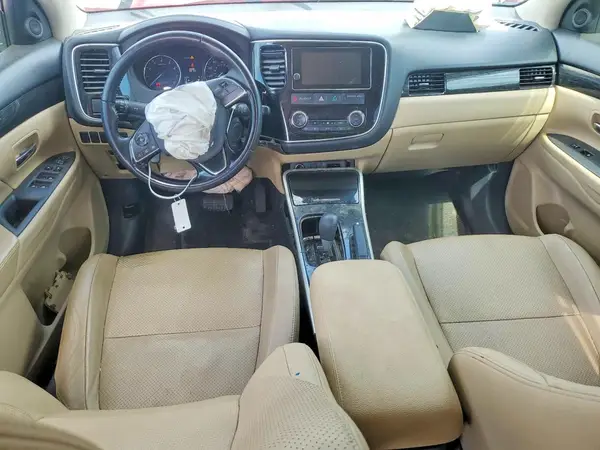 JA4AD3A37HZ012148 2017 MITSUBISHI OUTLANDER - Image 8