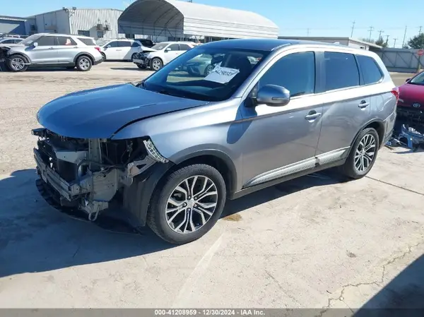 JA4AD3A37HZ014143 2017 MITSUBISHI OUTLANDER - Image 2