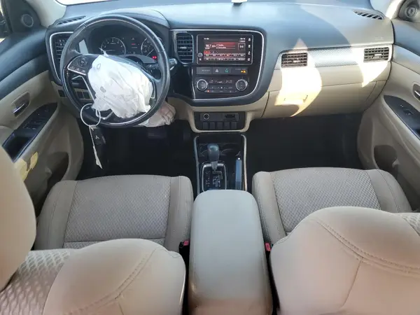 JA4AD3A37HZ025434 2017 MITSUBISHI OUTLANDER - Image 8