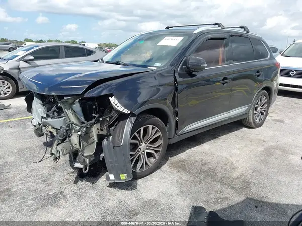 JA4AD3A37HZ029984 2017 MITSUBISHI OUTLANDER - Image 2