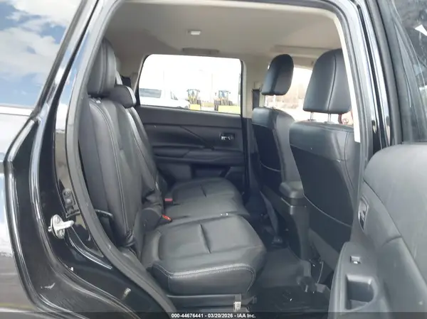 JA4AD3A37HZ029984 2017 MITSUBISHI OUTLANDER - Image 8