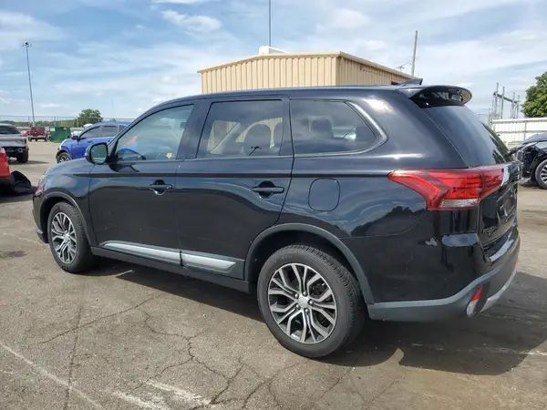 JA4AD3A37HZ035705 2017 MITSUBISHI OUTLANDER - Image 2