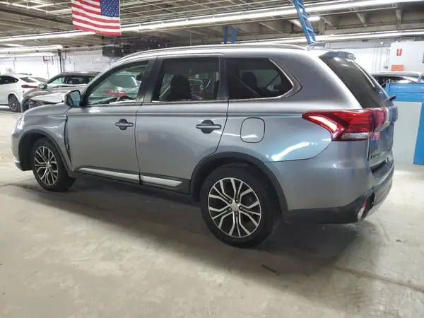 JA4AD3A37HZ050611 2017 MITSUBISHI OUTLANDER - Image 2