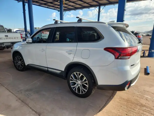 JA4AD3A37HZ051726 2017 MITSUBISHI OUTLANDER - Image 2