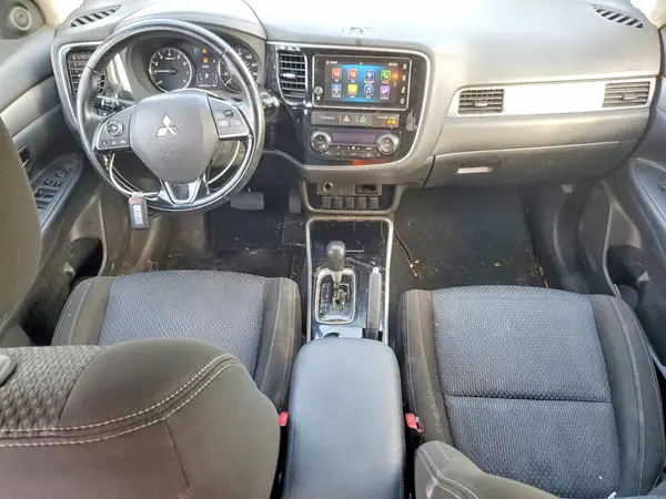 JA4AD3A37HZ051824 2017 MITSUBISHI OUTLANDER - Image 8