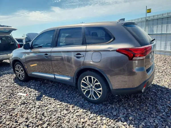 JA4AD3A37HZ053122 2017 MITSUBISHI OUTLANDER - Image 2