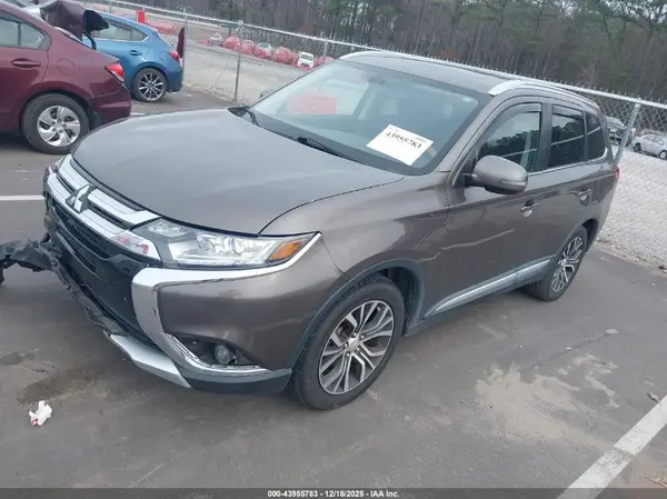 JA4AD3A37HZ060233 2017 MITSUBISHI OUTLANDER - Image 2