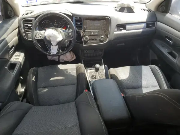 JA4AD3A37HZ062774 2017 MITSUBISHI OUTLANDER - Image 8