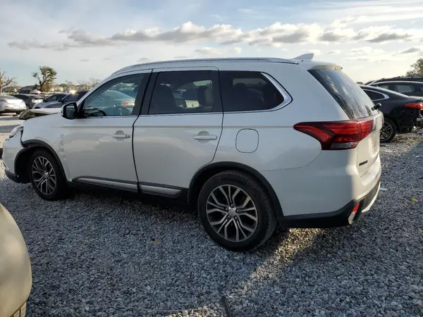 JA4AD3A37HZ067019 2017 MITSUBISHI OUTLANDER - Image 2