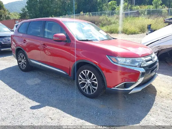 JA4AD3A37HZ067439 2017 MITSUBISHI OUTLANDER - Image 1