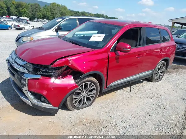 JA4AD3A37HZ067439 2017 MITSUBISHI OUTLANDER - Image 2