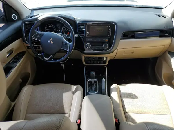 JA4AD3A37HZ067456 2017 MITSUBISHI OUTLANDER - Image 8