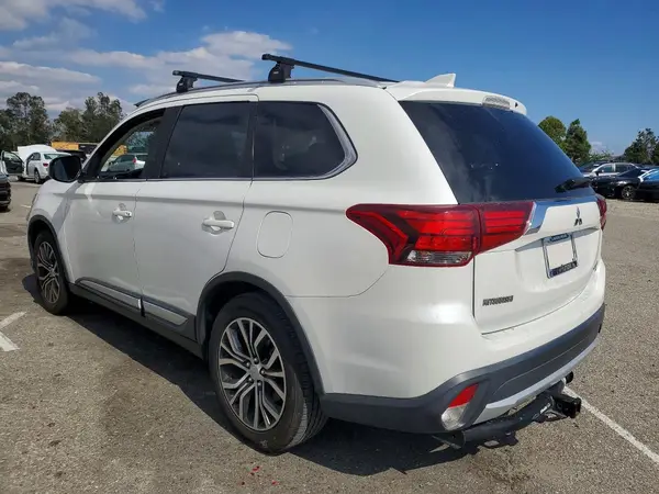 JA4AD3A37HZ070048 2017 MITSUBISHI OUTLANDER - Image 2