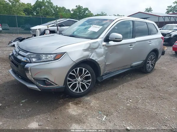JA4AD3A37JJ000361 2018 MITSUBISHI OUTLANDER - Image 2