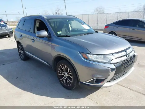 JA4AD3A37JJ003132 2018 MITSUBISHI OUTLANDER - Image 1