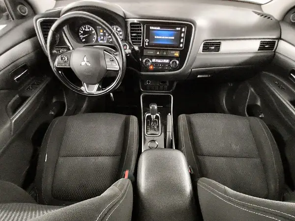 JA4AD3A37JJ003793 2018 MITSUBISHI OUTLANDER - Image 8