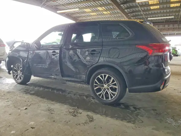 JA4AD3A37JJ004149 2018 MITSUBISHI OUTLANDER - Image 2
