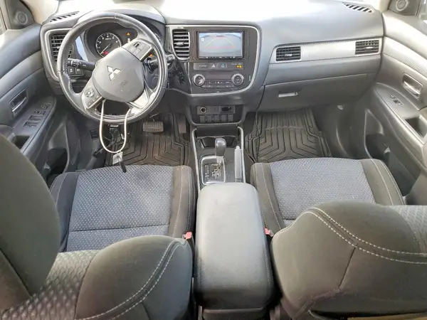 JA4AD3A37JZ000524 2018 MITSUBISHI OUTLANDER - Image 8
