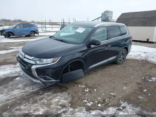 JA4AD3A37JZ004847 2018 MITSUBISHI OUTLANDER - Image 2