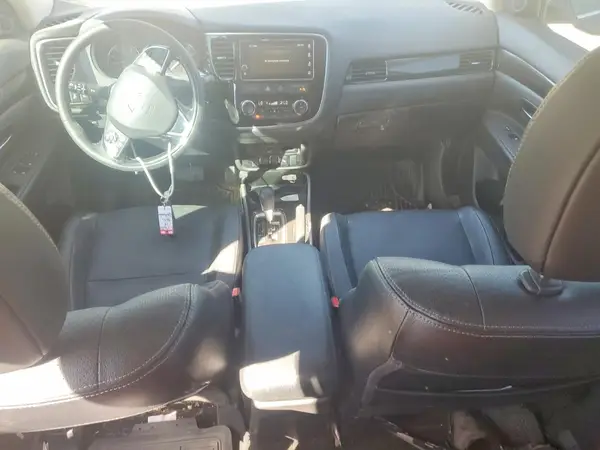 JA4AD3A37JZ006002 2018 MITSUBISHI OUTLANDER - Image 8