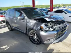 JA4AD3A37JZ006985 2018 MITSUBISHI OUTLANDER