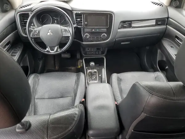 JA4AD3A37JZ009658 2018 MITSUBISHI OUTLANDER - Image 8