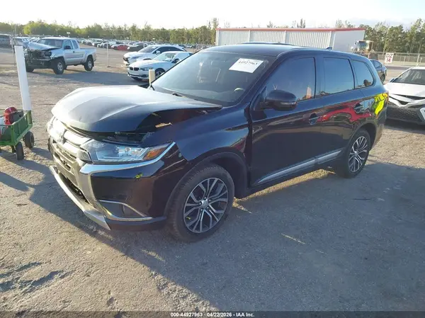 JA4AD3A37JZ023477 2018 MITSUBISHI OUTLANDER - Image 2